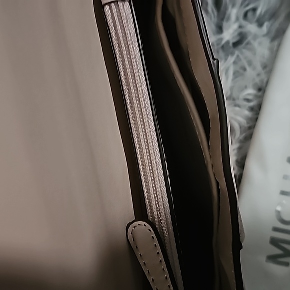 Michael Kors Purse - Picture 3 of 3